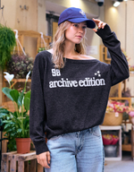 Женский свитер с вырезом-лодочкой и графичным принтом - BERSHKA