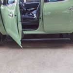 Электрические боковые пороги на трёх кронштейнах для Nissan Navara NP300 2014-2016