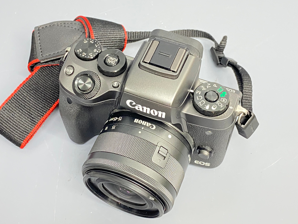Canon M5 Kit 15-45mm STM