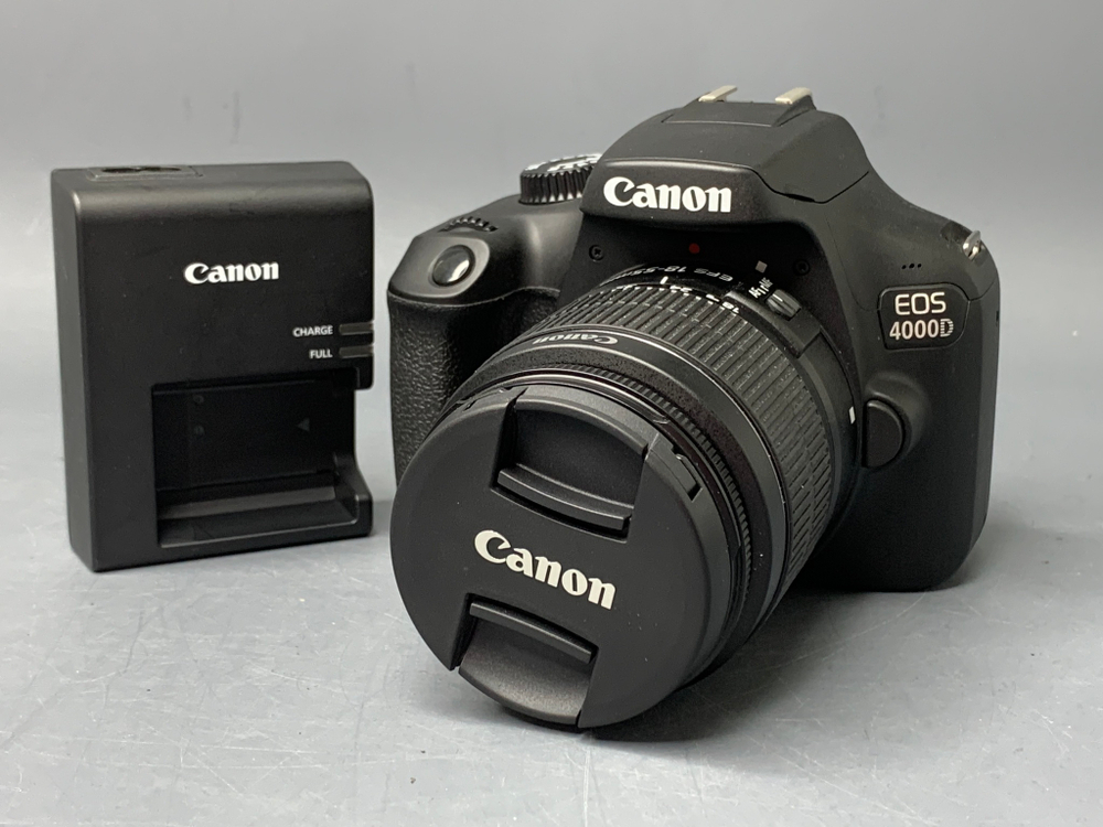 Canon EOS 4000D Kit EF-S 18-55 III 770 кадров