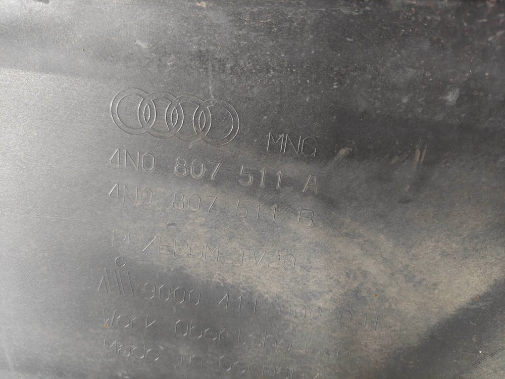 Бампер задний + юбка заднего бампера Audi A8 (D5) 17-нв Б/У Оригинал 4N0807067AGRU