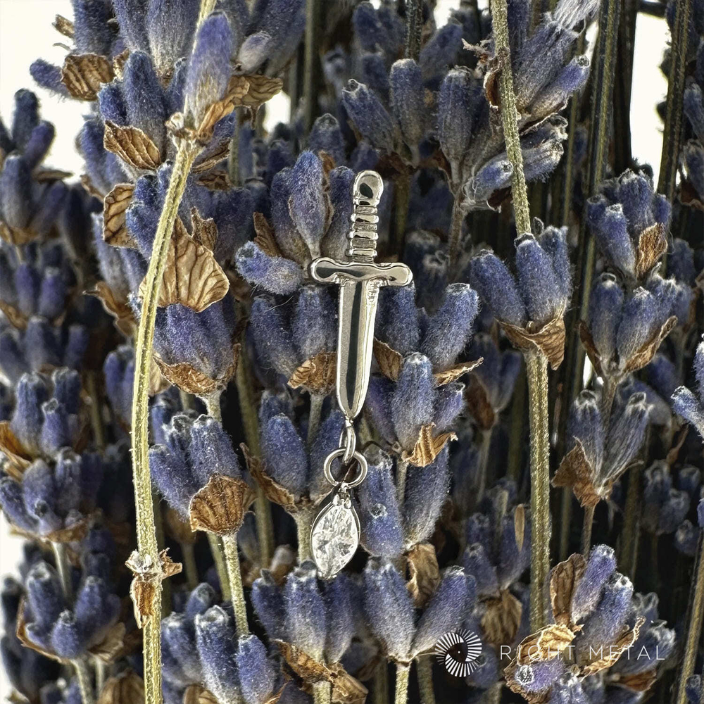 Pendant Dagger v.3 Crystal