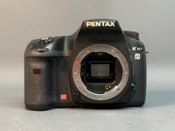 Pentax K10D kit 18-55mm 7.836 кадров