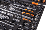 Набор инструментов, 1/2", 1/4", CrV, в кейсе 142 предм Вихрь