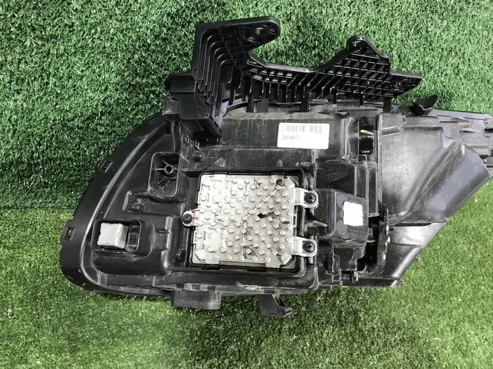 Фара правая Kia K900 KH (2018-2022) LED