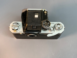 Nikon F