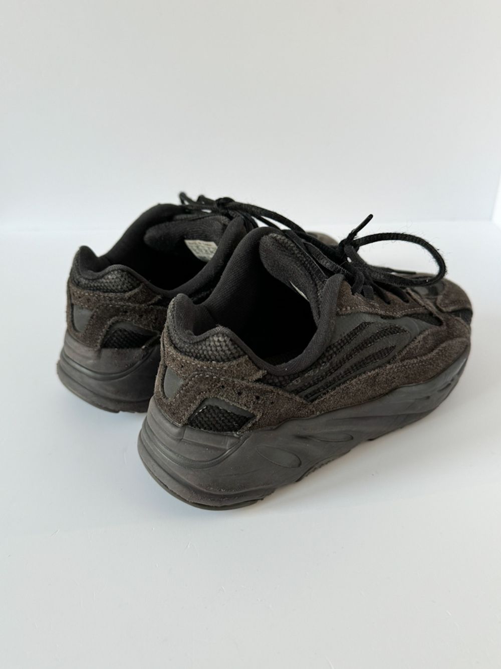 Кроссовки Adidas YeeZy, 28