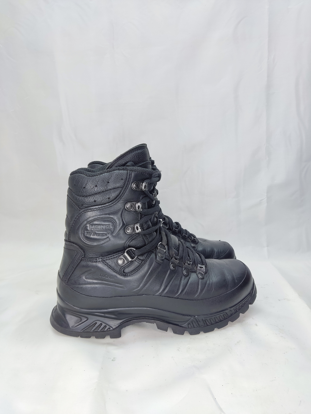 Ботинки "Meindl SF black mountain boots" Б/У