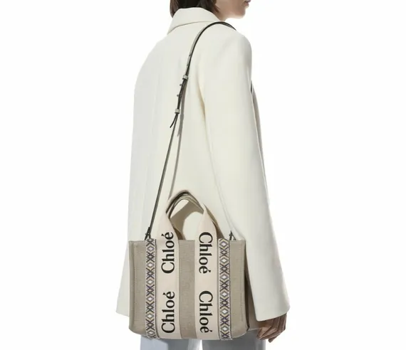 Сумка-тоут женская Chloé Woody Mini бежевый