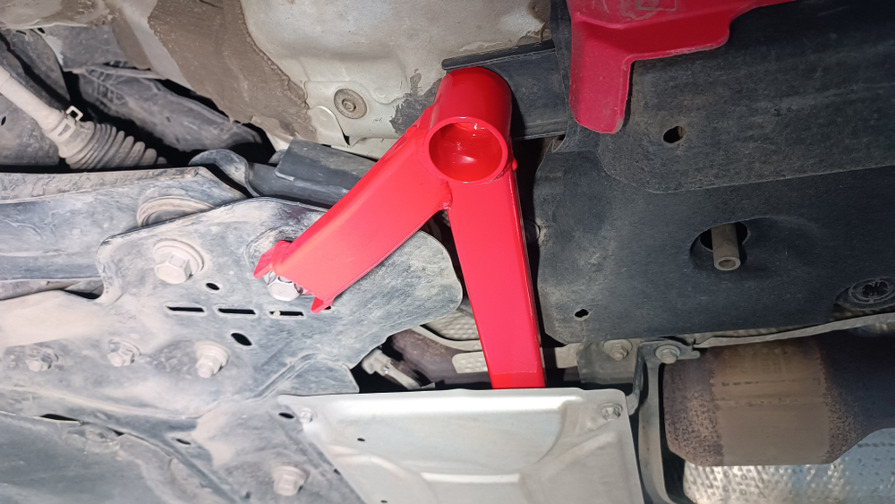 Распорка за передним подрамником Toyota Yaris 4 GR (ПОД ЗАКАЗ)
