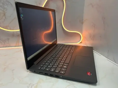 Ноутбук Lenovo V15 Series V15-ADA (82C7009URU) 15.6"/AMD Athlon Gold 3150U/RAM 4G/SSD 256G/AMD Radeon Graphics/1920*1080/TN/DOS/Подсветка кл-ры: нет/Черный