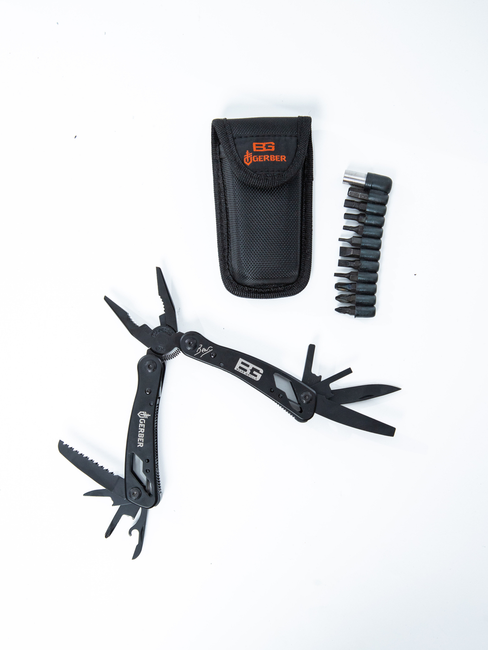 Мультитул многофукциональный Gerber  с набором бит ,сталь 420, рукоять металл
