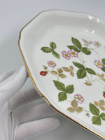 Блюдо 24,5см Wedgwood, Wild Strawberry