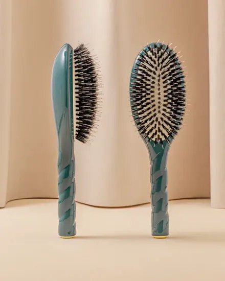 La Bonne Brosse N.02 The Essential Do It All Brush