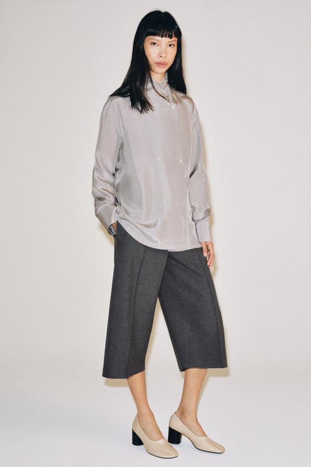 ZARA РУБАШКА С ЗАПАХОМ ИЗ 100% ШЕЛКА — ZW COLLECTION, СЕРЫЙ