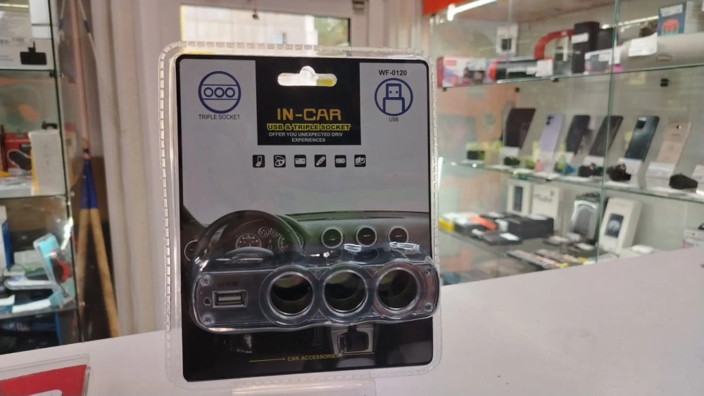 Разветвитель прикуривателя WF-0120 (3 АЗУ+ 1 USB/0.5A) 60W