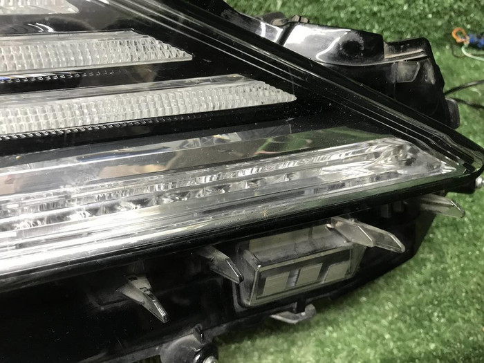 Фара правая Toyota Camry xv70 (2020-н.в.) LED