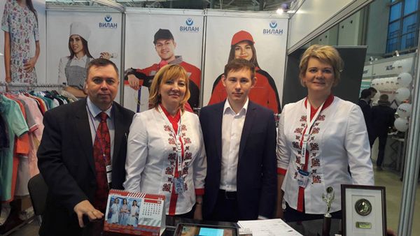 Фирма художественных промыслов "Паха тере" представляет продукцию собственного производства - спецодежду под торговым брендом "Вилан" на выставке "БиОТ-2017"
