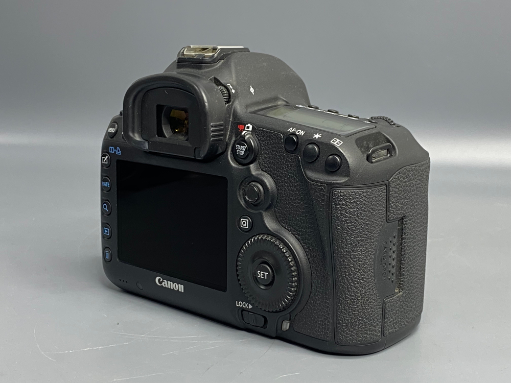 Canon EOS 5D Mark III 73 000 кадров.