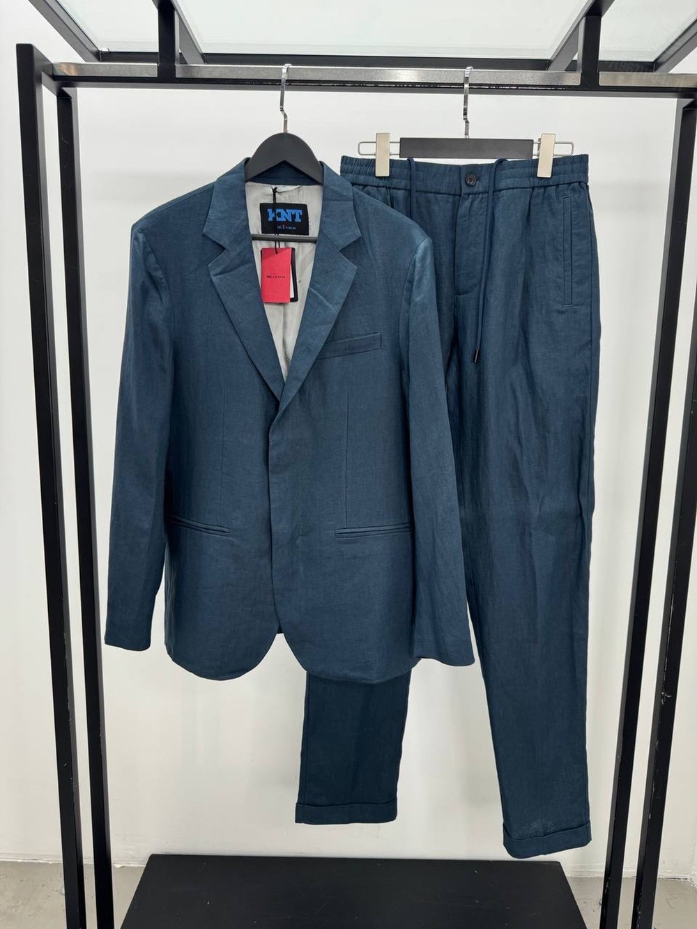 Льняной костюм Kiton
