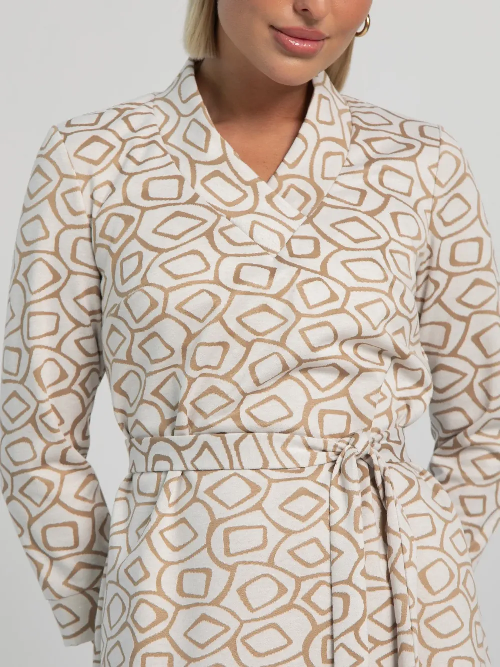 Платье Лаконичный стиль (бежевое) П16035-19М LT Collection
