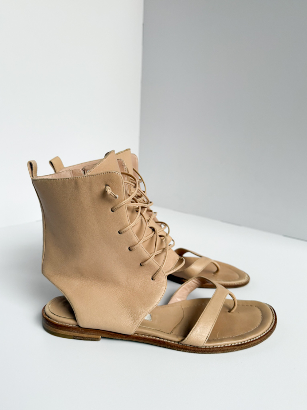 Кожаные босоножки Manolo Blahnik, 38