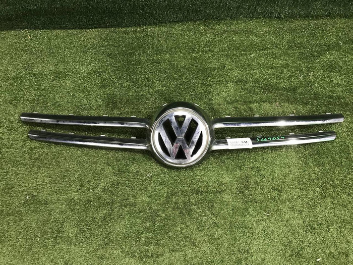 Накладка решетки радиатора VW Touareg 1 (06-10)