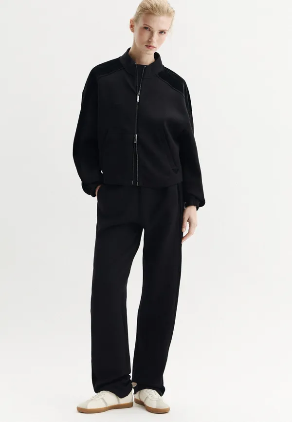Толстовка на молнии женская EMPORIO ARMANI