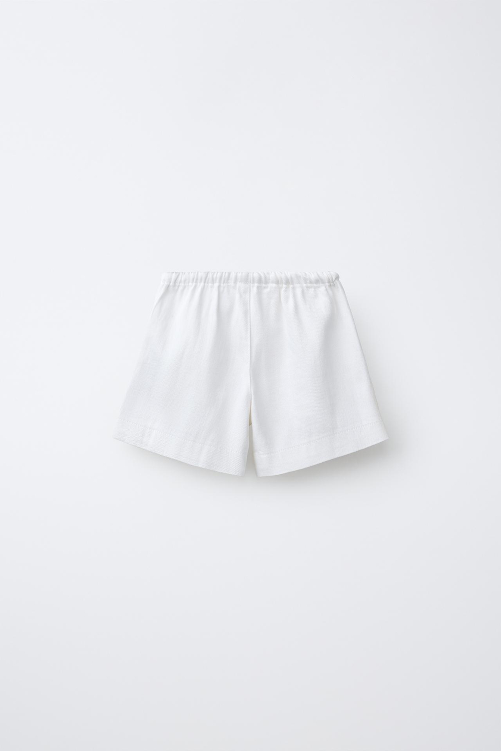 ZARA ДЖИНСОВЫЕ ШОРТЫ, БЕЛЫЙ