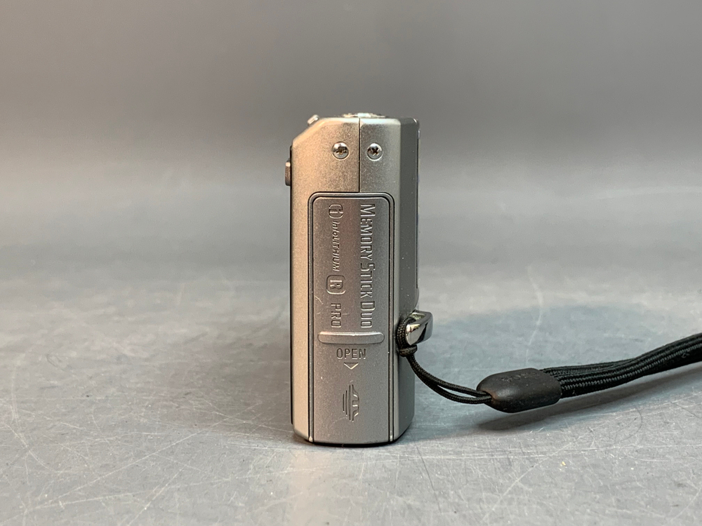 Sony Cyber-shot DSC-T50