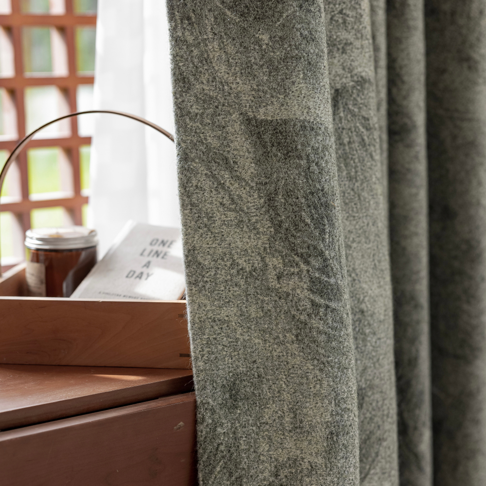Шерстяная портьерная ткань «Moss Tweed» — натуральная шерсть с мелким твидовым переплетением в моховой гамме