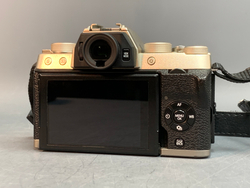 Fujifilm X-T100