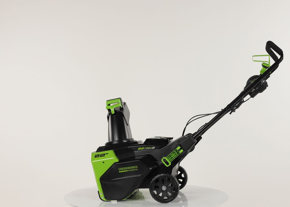 Аккумуляторный снегоуборщик Greenworks GD82STK5, 2602507UС ,82v, 56 см, c АКБ 2x2.5Aч и ЗУ