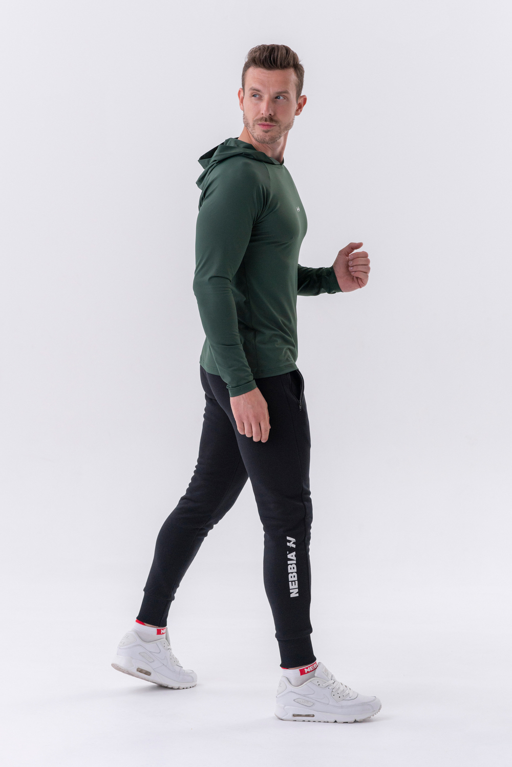 Кофта LONG-SLEEVE T-SHIRT WITH A HOODIE 330
Зеленая