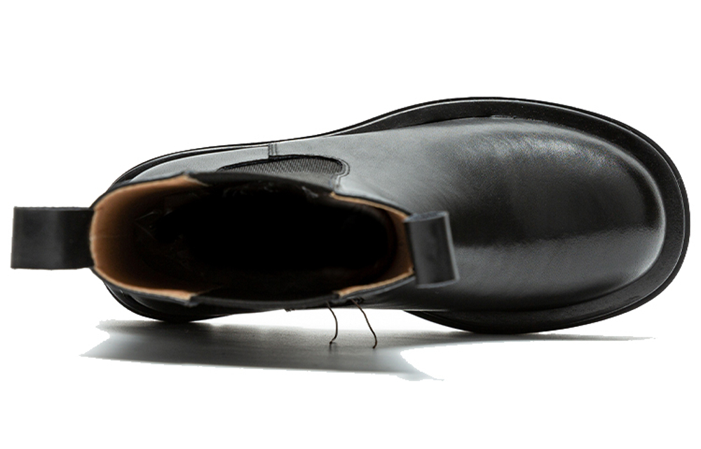 Q.VONTON Chelsea Boots Women"s Black