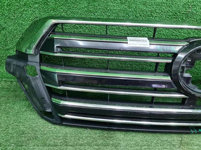 Решетка радиатора Toyota Land Cruiser 200 (15-21)
