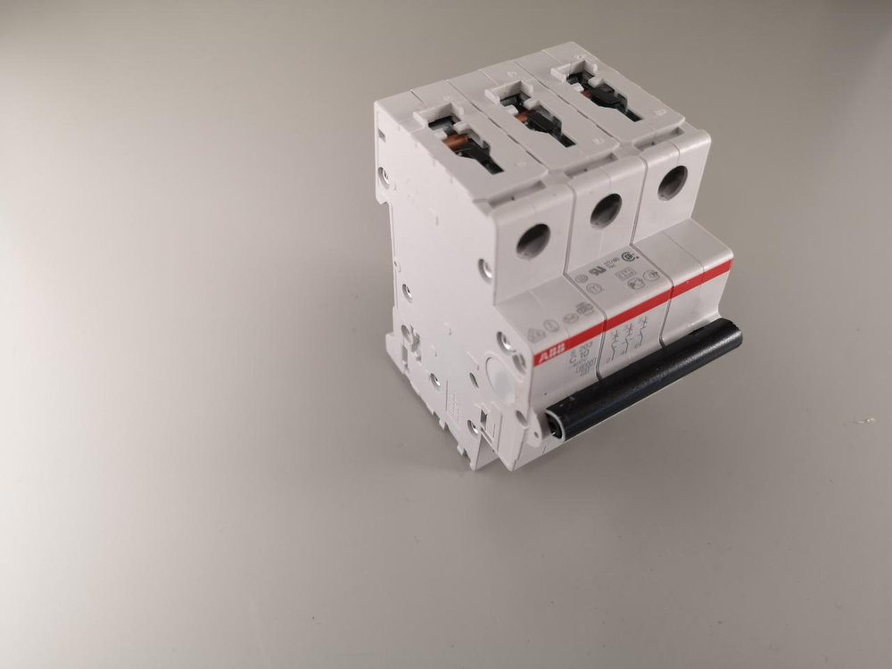 ABB S203 C10 Выключатель автоматический 2CDS253001R0104