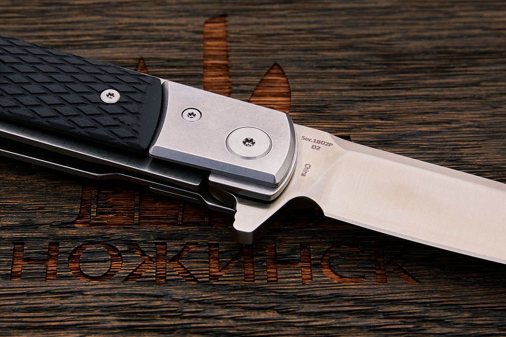 Нож складной Artisan 1802P-BKC Classic, клинок 98мм, сталь D2, рукоять G10