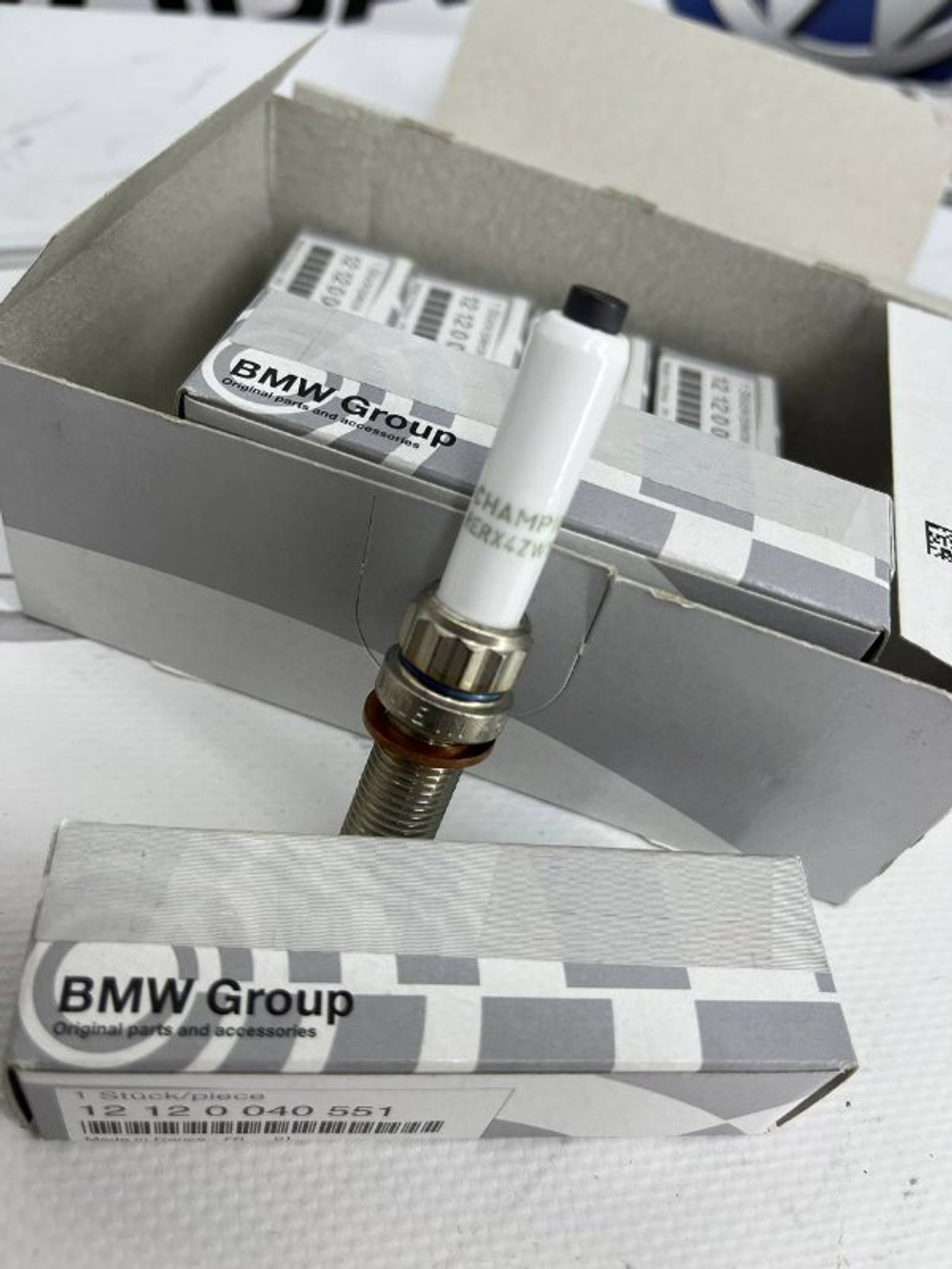 Свеча зажигания BMW 12120040551