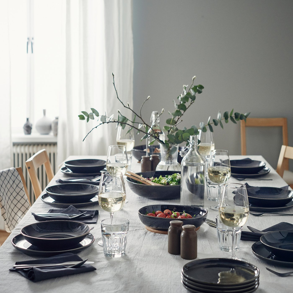 IKEA GLADELIG  (ИКЕА ГЛАДЕЛИГ)  -  Тарелка глубокая - тёмно-серая 21 см