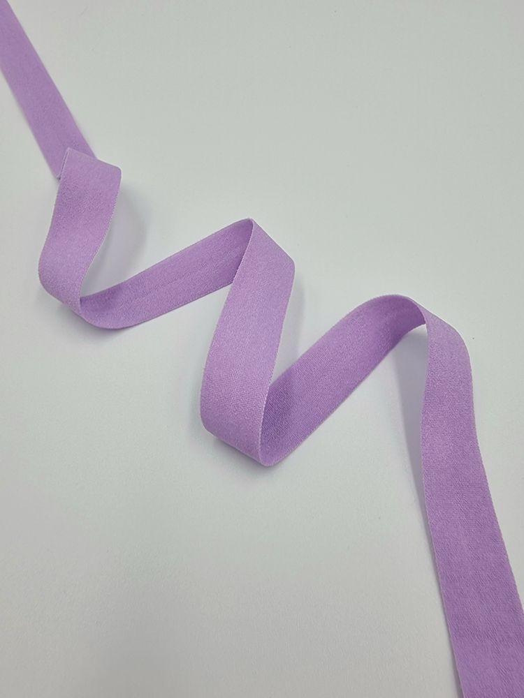 Бейка эластичная матовая сиреневая 15 мм ( Pantone 15-3620 TPG)