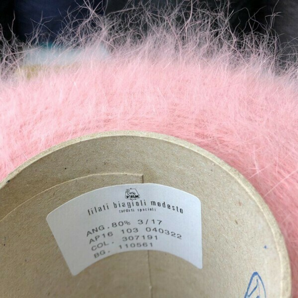 ANGORA 80 - Biagioli Modesto; 80% ангора, 20% п/а; 566м/100гр; цвет: роза антик, col. 307191; S716; Есть мал. бобинка: 140гр. MP