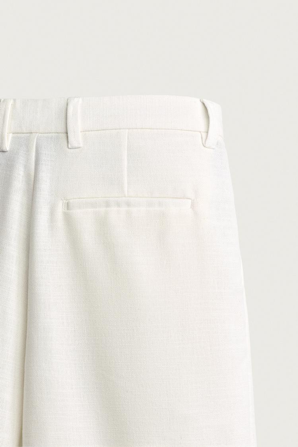 ZARA БРЮКИ RELAXED FIT СО СКЛАДКАМИ, БЕЛЫЙ
