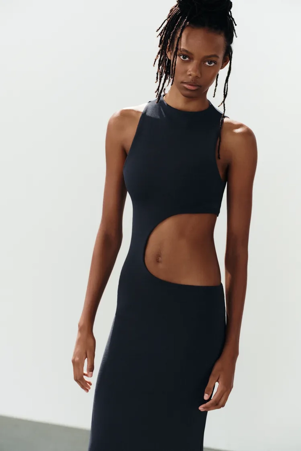 ZARA ЭЛАСТИЧНОЕ ПЛАТЬЕ МИДИ С РАЗРЕЗОМ, СИНИЙ