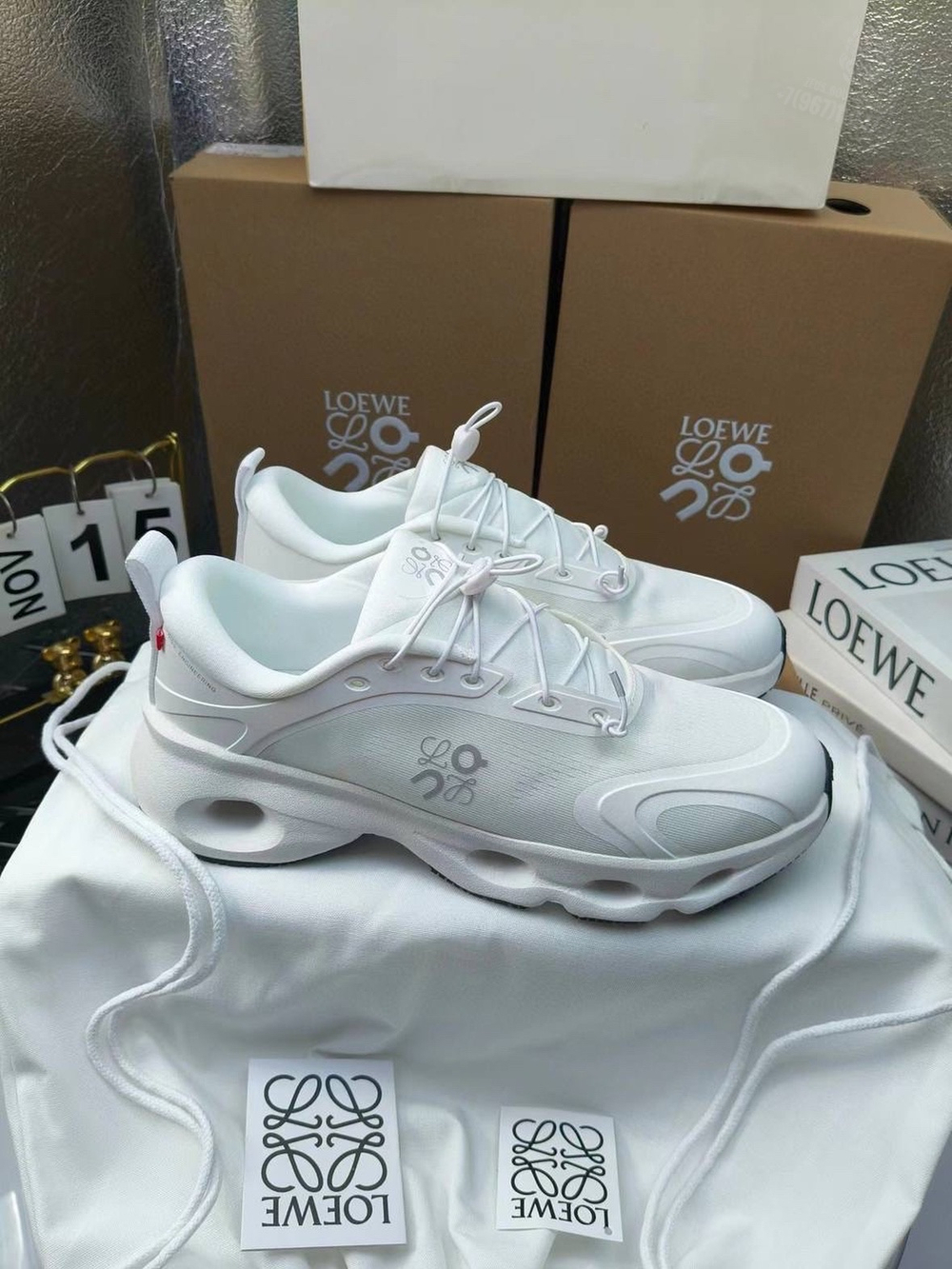 Кроссовки On Running x Loewe Cloudsolo