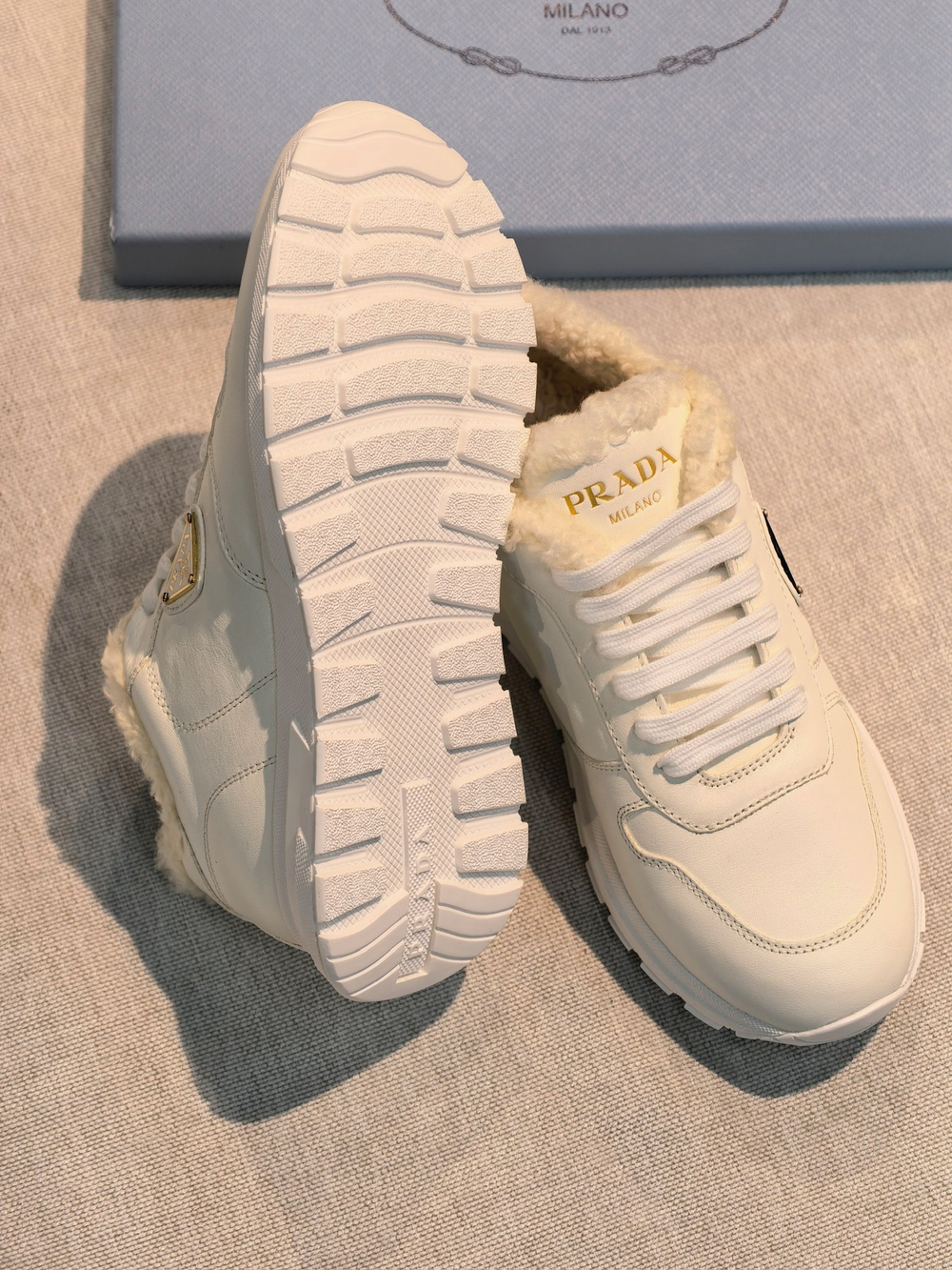 Кроссовки Prada