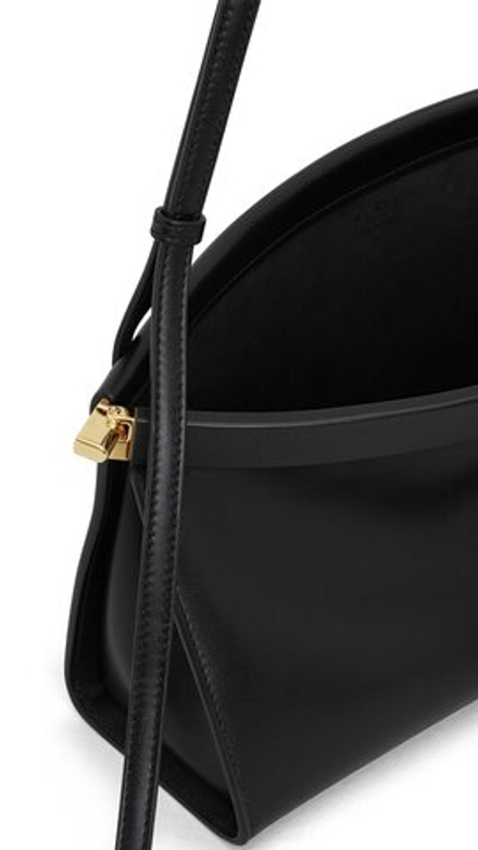 ALAÏA СУМКА LE CLICK EAST WEST ИЗ НАТУРАЛЬНОЙ КОЖИ, ЧЕРНЫЙ