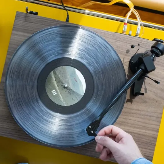 Pro-Ject Debut EVO 2 (PICK IT MM EVO) High Gloss Black