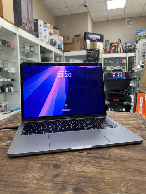 Б/У MacBook Pro 13 2019 i5/8/128 Gb