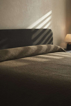 ZARA HOME ВАФЕЛЬНОЕ ПОКРЫВАЛО, ОЛИВКОВЫЙ